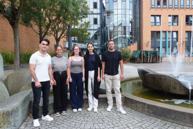 Die neuen Azubis zu Verwaltungsfachangestellten sowie im Verwaltungspraktikum.