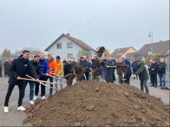 Spatenstich im Neubaugebiet „Pferchäcker“ in Lienzingen